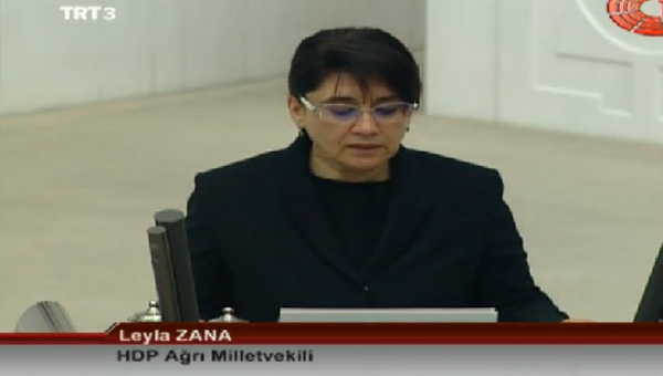 Leyla Zana yemin etti