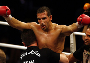 Fırat Arslan nakavt oldu