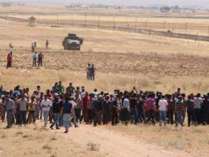 IŞİD bombalı araçla Kobani'ye saldırdı, yaralılar Türkiye'ye getirildi