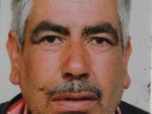 Devrilen traktörünün altında kalan çiftçi öldü