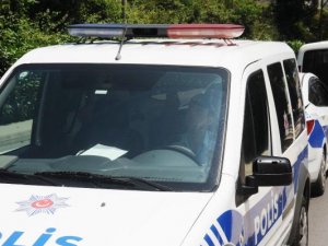 Huber Köşkü önünde bir kadın gözaltına alındı