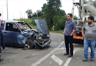 Ordu'da beton mikseri ile otomobil çarpıştı!