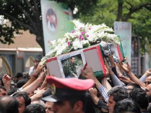 İran'da toprağa verilen savaşçı sayısı 400'e ulaştı