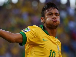 Yıldız futbolcuya dev teklif!