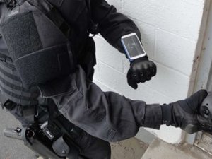 Suçluları yakalamak için kameralı top geliştirildi