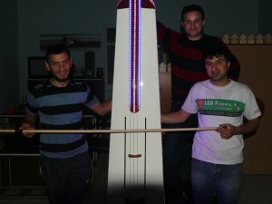 Trabzonlu ustadan dev kemençe