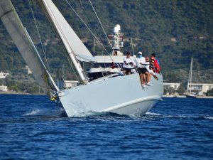 Mustafa Koç'un teknesi yan yattı