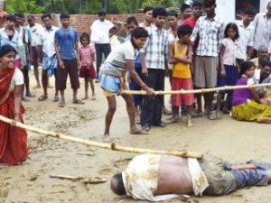Bir müdür dövülerek öldürüldü!