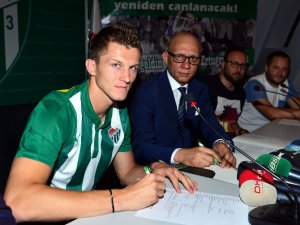 Bursaspor imzayı attırdı!