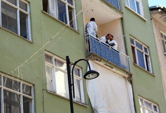 Yalnız yaşayan kadın evde ölü bulundu