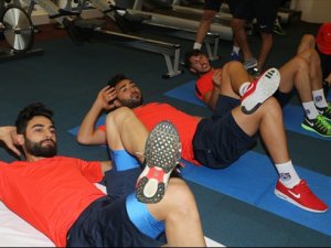 Hollanda kampı bugün başlıyor