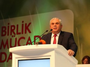 Başbakan istifa etti!