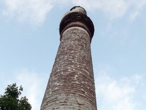 Camisi olmayan minare!