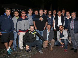 Trabzonspor Hollanda kampında basın mensuplarına iftar düzenledi