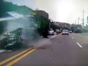 Kamyonet dehşet saçtı