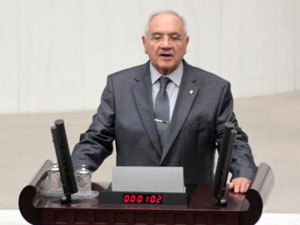 Yeni bakan yemin etti!