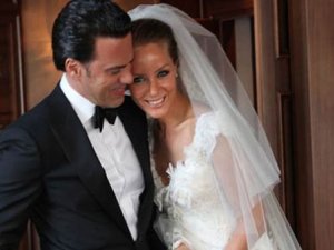 Bade İşçil yeniden boşanma kararı aldı