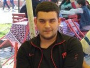 Genç yaşında kalbine yenik düştü