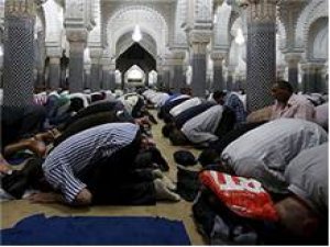 Camide fare paniği: 81 yaralı