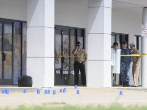 ABD'de askeri tesiste ateş açıldı