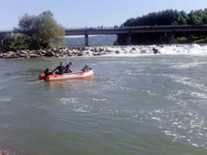 Irmağa giren şahıs kayboldu!