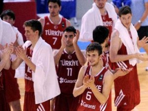 Alkışlar Ümit Millilere