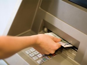 Yunan Bankaları bugün açılıyor