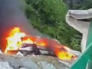 Sahil yolunda cayır cayır yandı