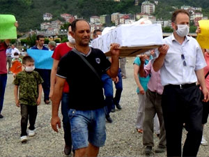 Karadeniz’de fıkra gibi eylem