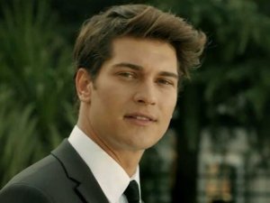 Çağatay Ulusoy'un yeni filminden ilk kare