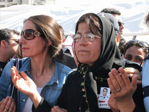 Şehit annesinin feryadı yürek dağladı