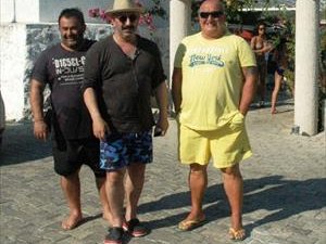 Cem Yılmaz soluğu tatilde aldı