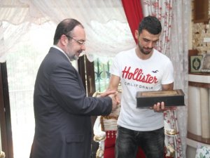 Bakandan Kenan Sofuoğlu’na taziye ziyareti