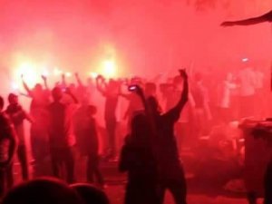 Trabzonspor taraftarı Onur'unu yalnız bırakmadı!