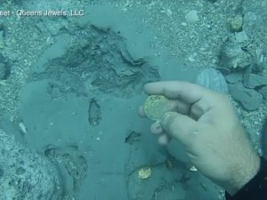 Denizin dibinde 1 milyon dolar buldu!