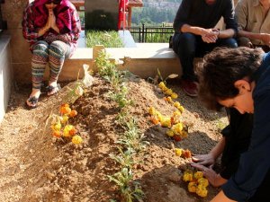 Şehit polisin mezarında Kuran okundu