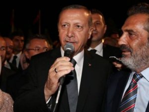 Yavuz Bingöl'ün düğününe gideceğini yazdı