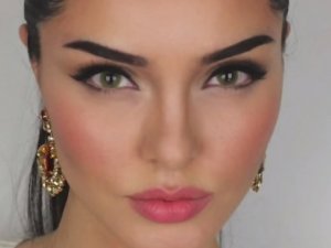 İnstagram'ı sallayan Kürt kızı