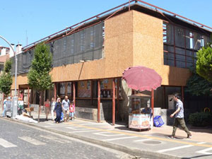 Tarihi müze yıkılmasın diye bekçilik yapacaklar