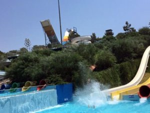 10 yaşındaki çocuk su kaydırağı havuzunda boğuldu