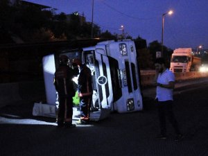 Damperi üst geçide çarptı