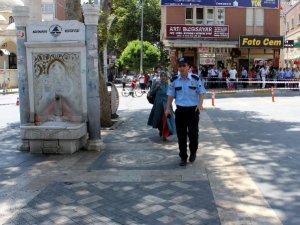 Durun patlatmayın, o çanta benim !