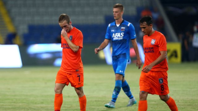 Medipol Başakşehir Evinde AZ Akmaar'a 2-1 Yenildi