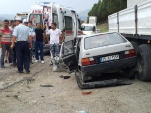 İki otomobil çarpıştı: 6 yaralı