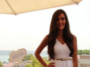 Bergüzar Korel ekranlara veda mı ediyor?