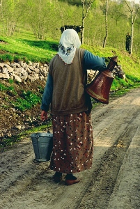 3 bin 449 kadına 3milyon 578 bin dağıtıldı