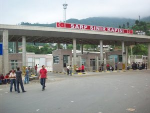 Sarp Gümrük Sahası'ndaki sigara kaçakçılığı operasyonu