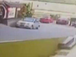 Çin'de Freni Boşalan Araç Dehşet Saçtı