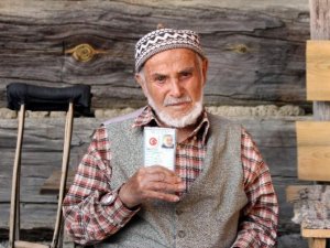 120 yaşındaki dede yıllara meydan okuyor