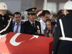 Kızından babasına son bakış.